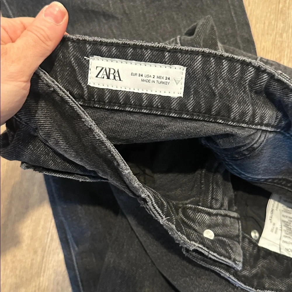 Zara Straight Leg Black Denim Jeans Size 2 NWT - Picture 4 of 4